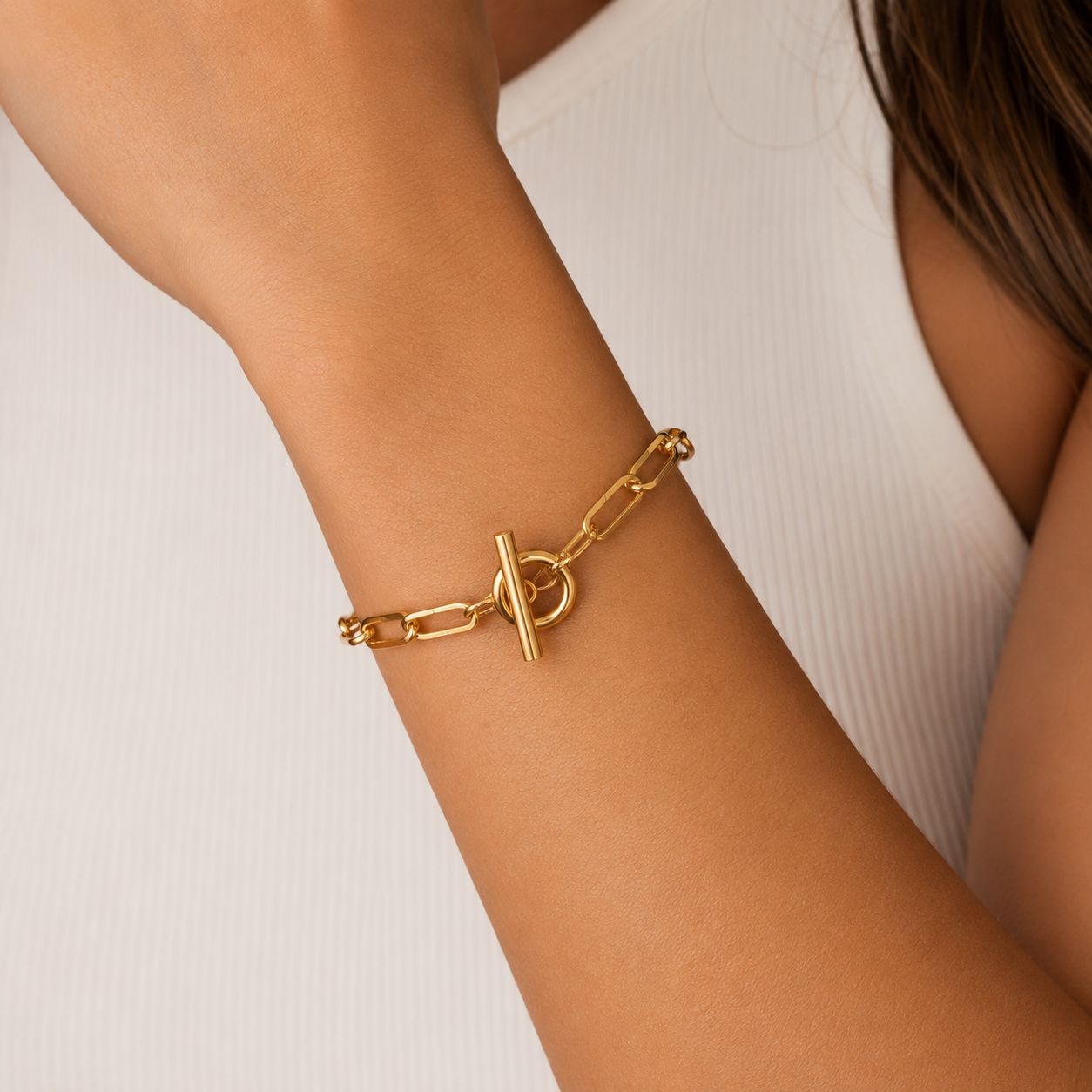 Pulseira em Elos Dourados em Aço Banhada a Ouro 18K