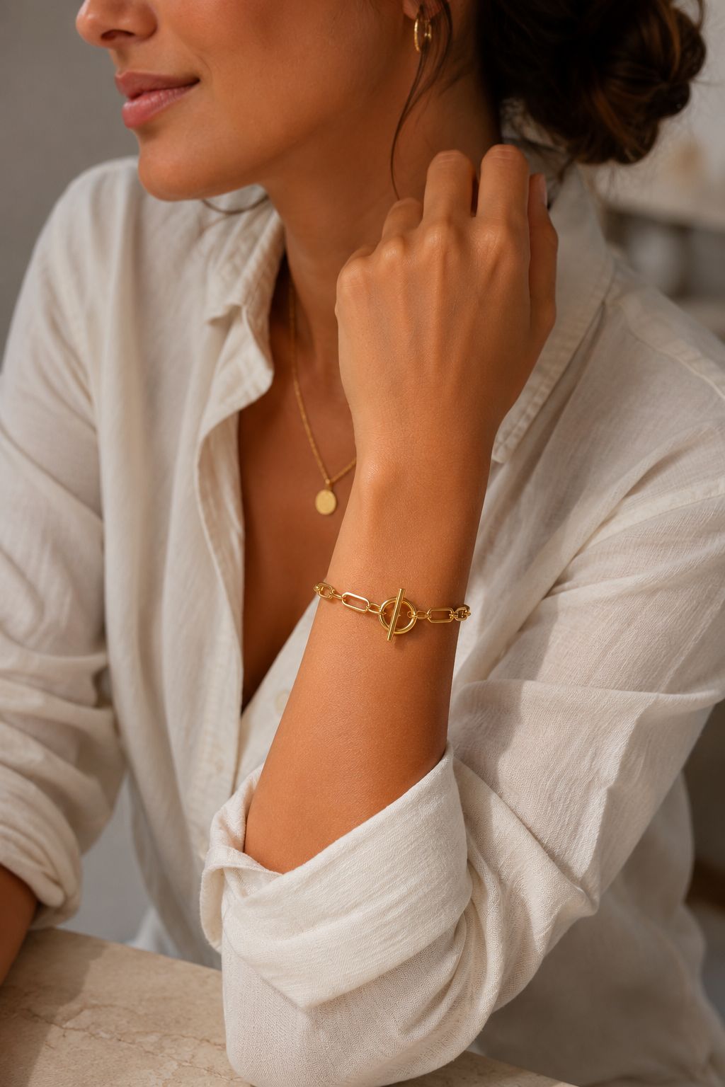Pulseira em Elos Dourados em Aço Banhada a Ouro 18K